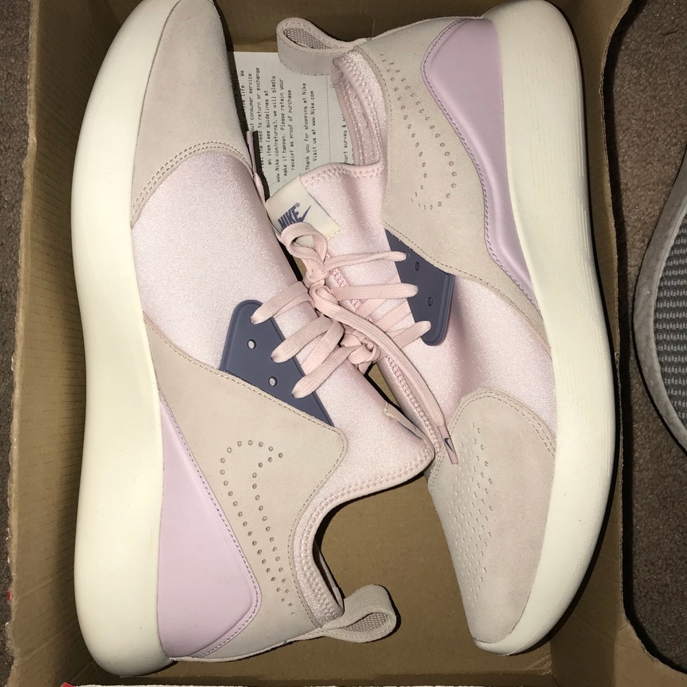 Men’s Nike Lunarcharge Premium size 13